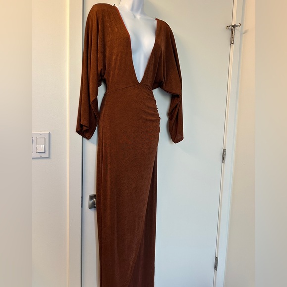 JLUXLABEL Elegant Deep V-Neck Long Sleeve Dress in Rich Brown - Picture 2 of 10